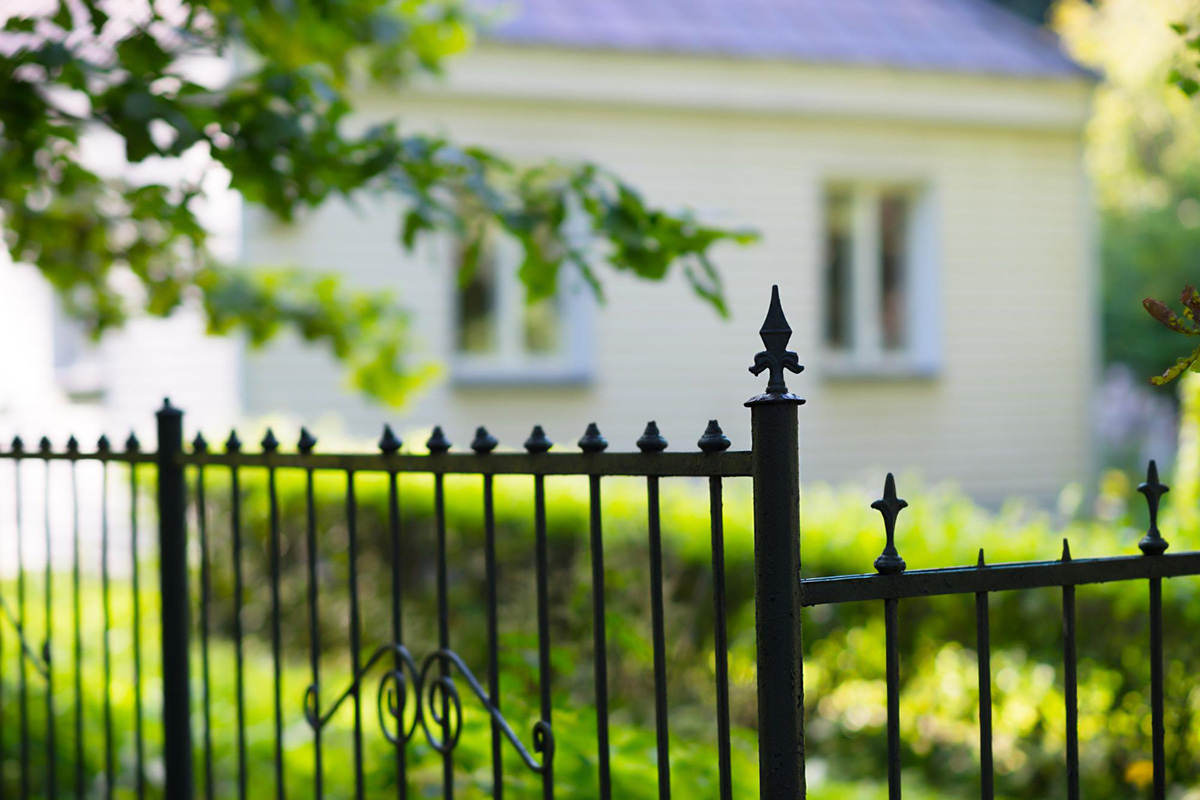 Pros and Cons of Residing in a Gated Community